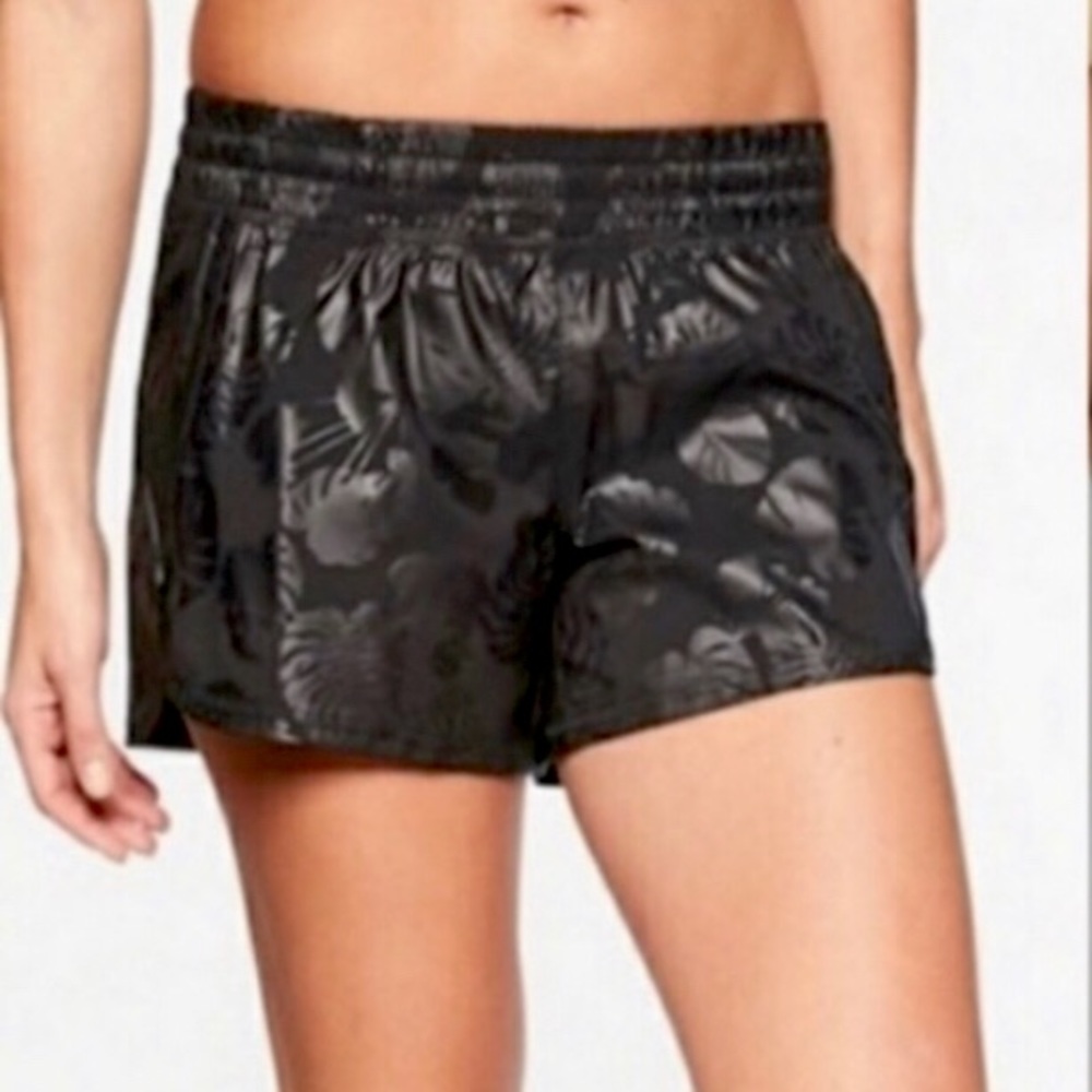 NEW ATHLETA BLACK RUNNING SHORTS SIZE M